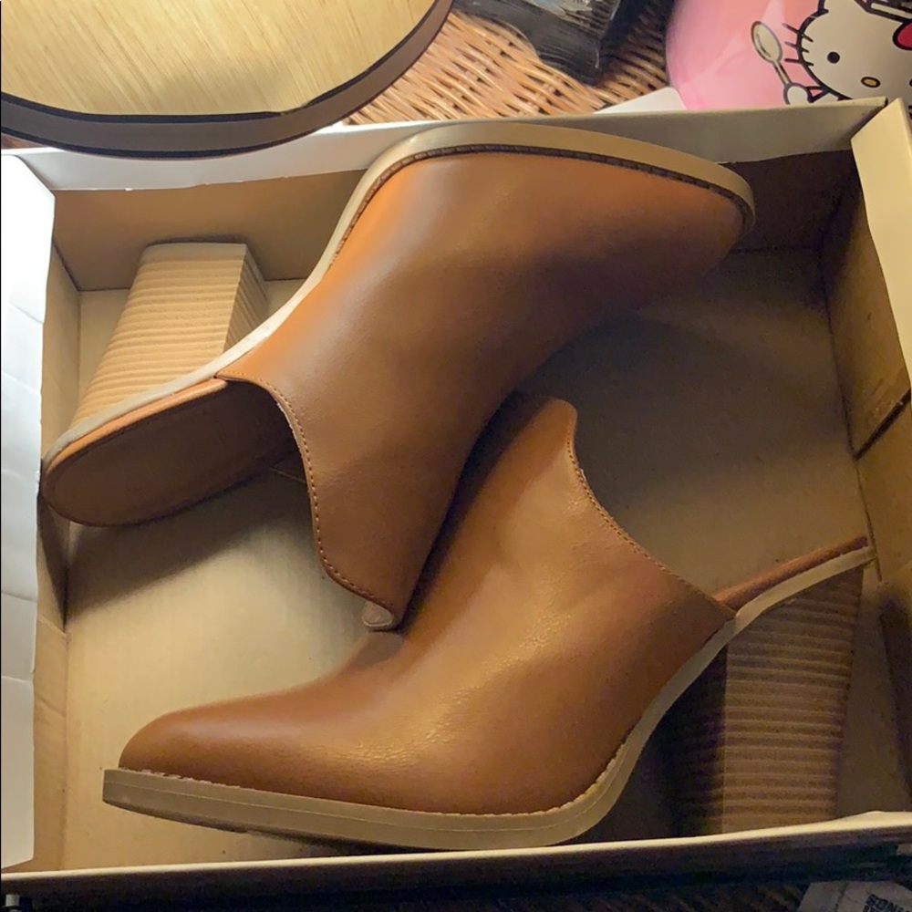Wild diva mules